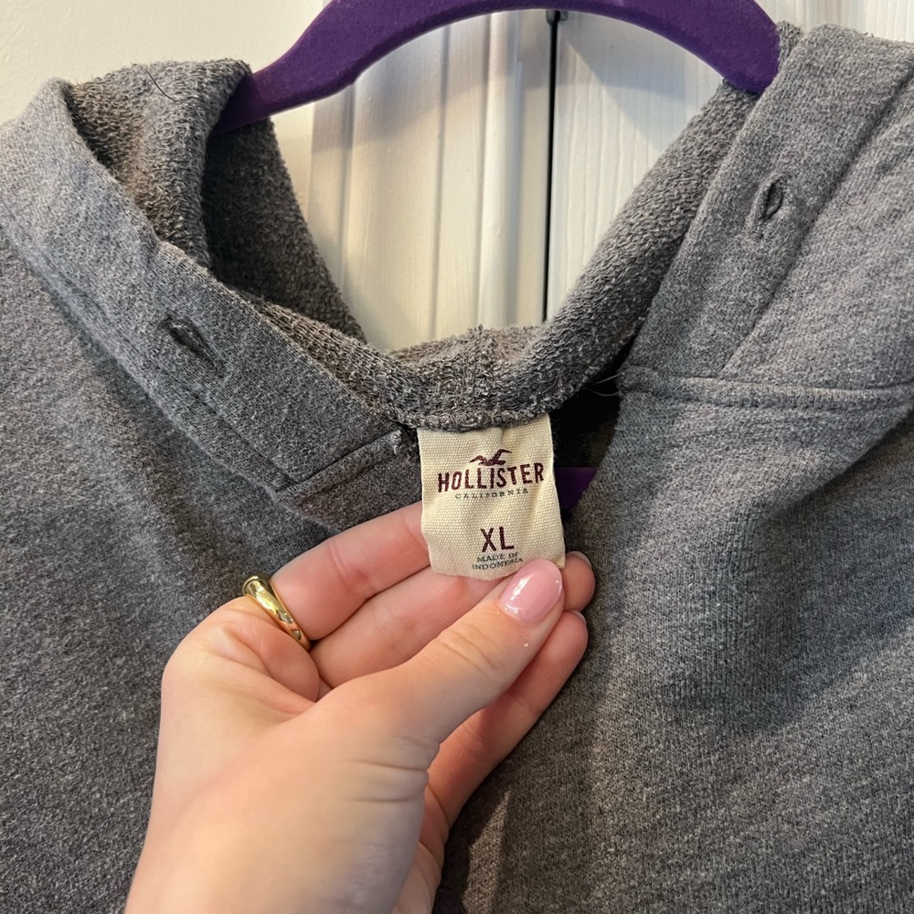 Oversized cropped hollister hoodie - Picture 3 of 3